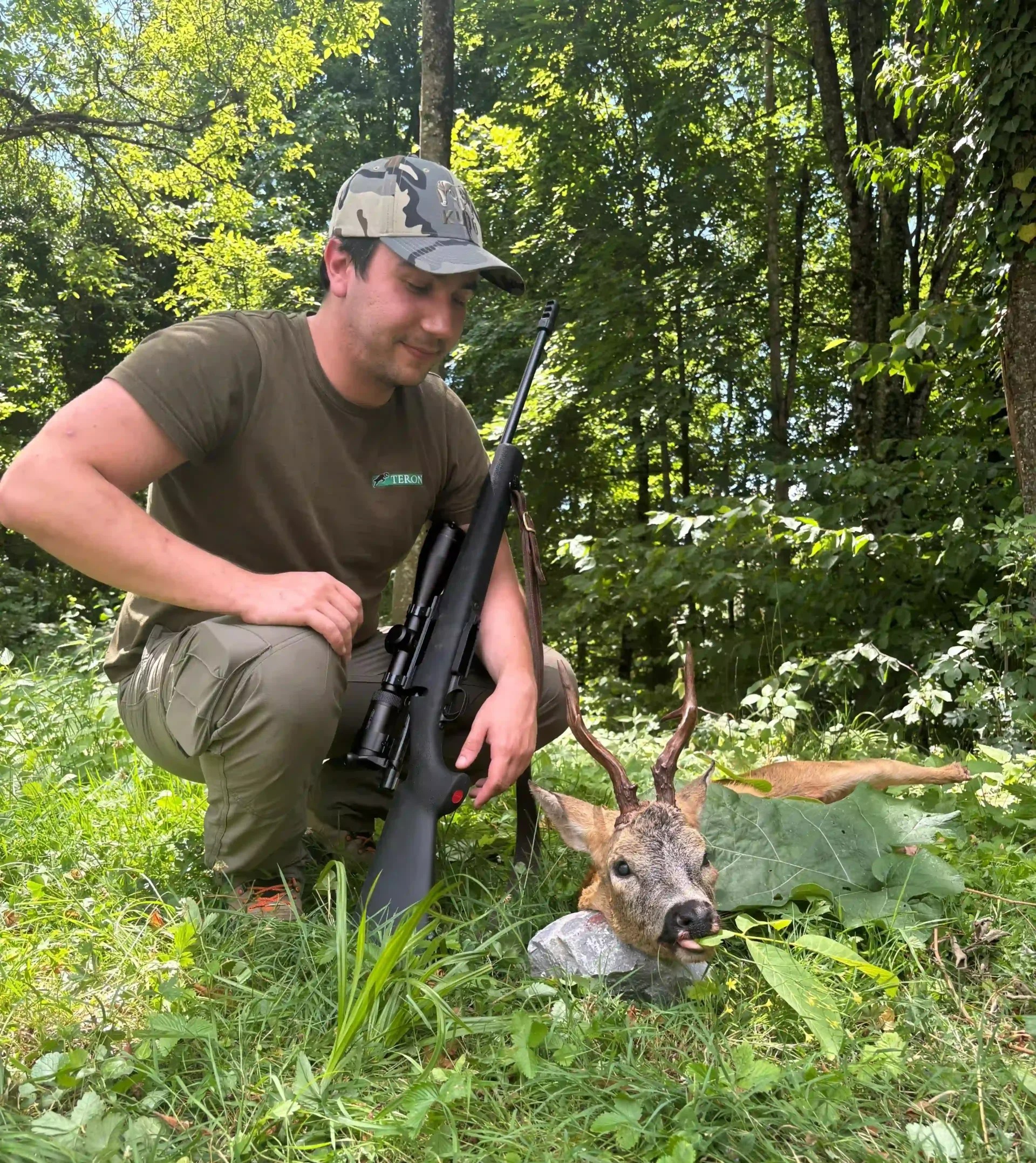Toni Balić, founder of Teron with his harvested roe deer buck from Slovenia